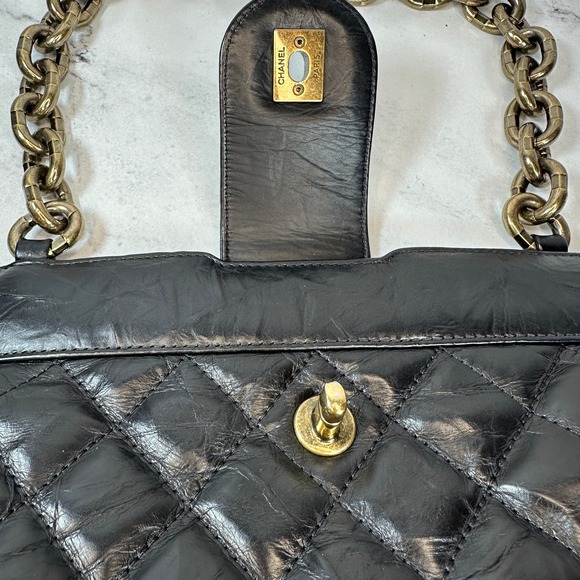 Chanel Frame Shoulder Bag CC Distressed Quilted Leather Black/Gold Thick Chain - Picture 13 of 16